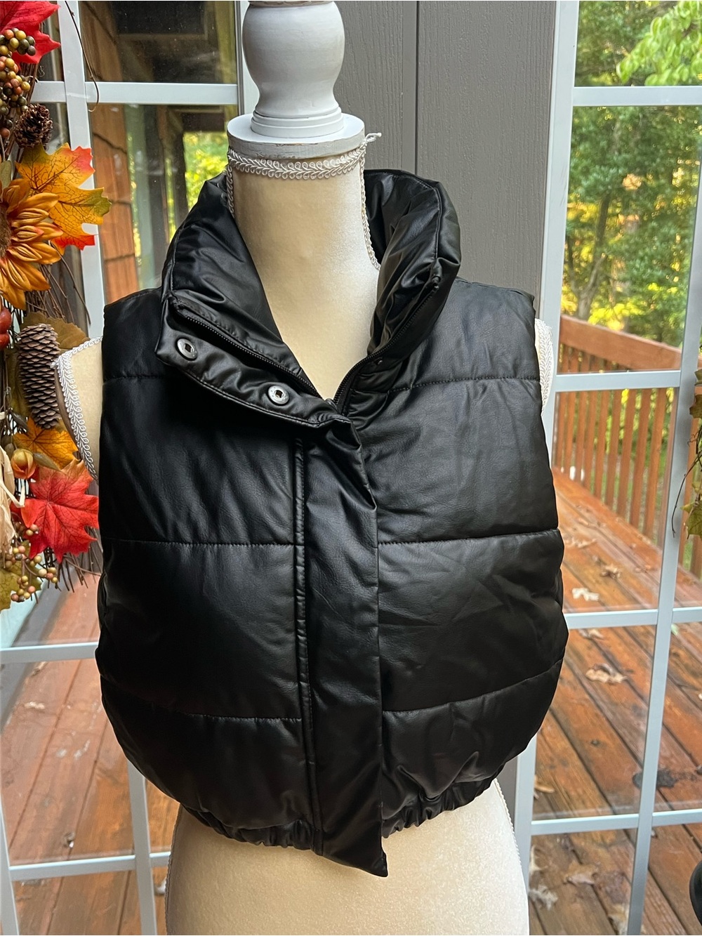 aerie Black Puffer Cropped Vest with High Collar Small